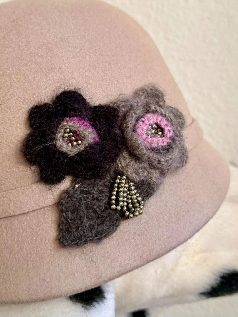 Y2K Nordstrom Felted Wool Taupe Cloche Hat with Crochet Flowers and Bead Accents